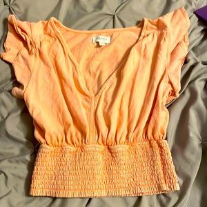 We moms cute ruffled shirt xS